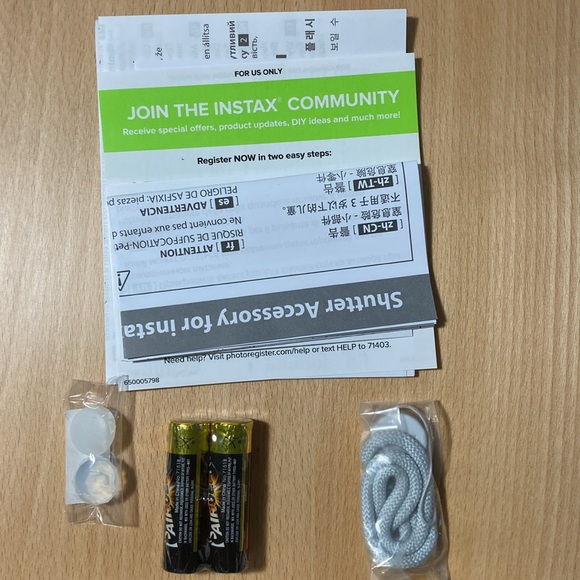 The Fujifilm INSTAX Mini 11 instant camera Ice White - Picture 3 of 3